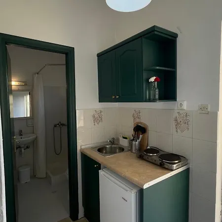 Ξενοδοχείο με διαμερίσματα Kavos Aparthotel Κάβος